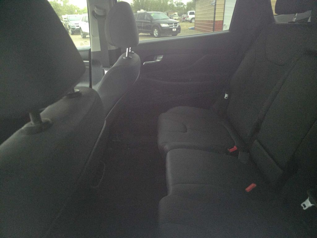 2019 Hyundai Santa Fe Image 4