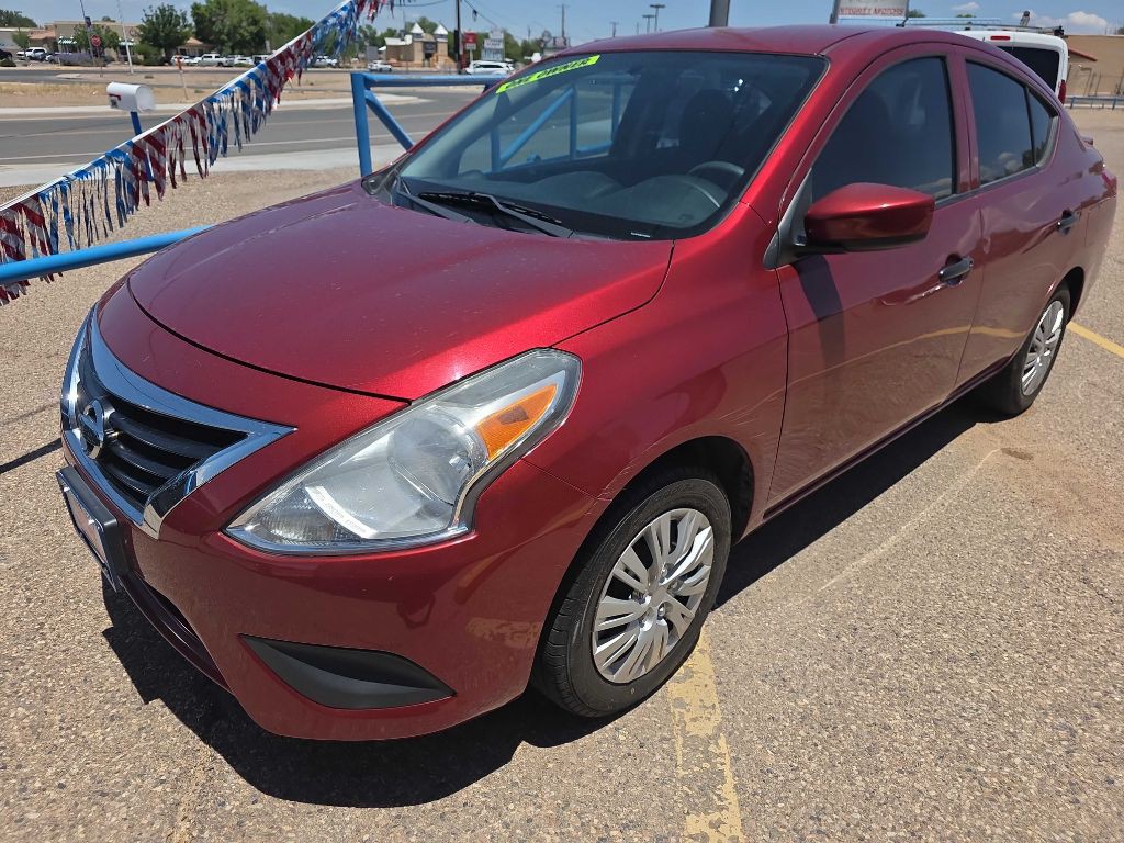 2018 Nissan Versa Image 5