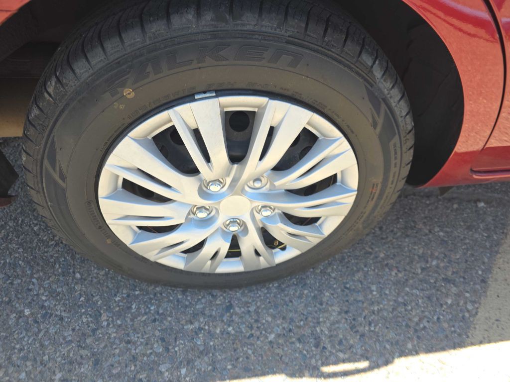 2018 Nissan Versa Image 13