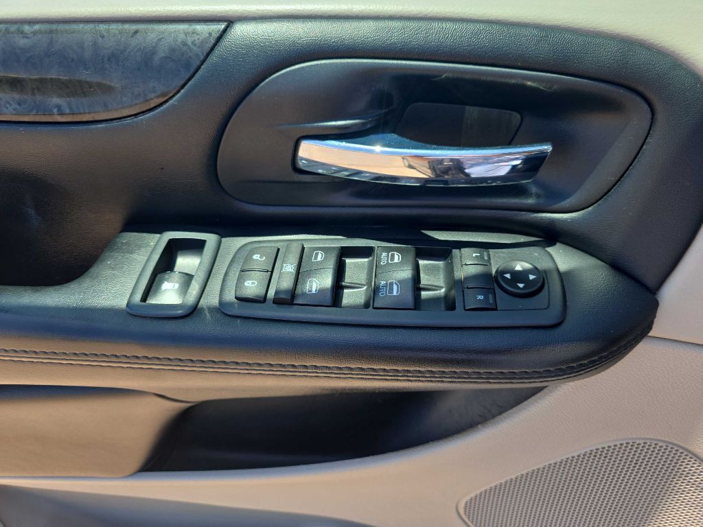 2017 Dodge Grand Caravan Image 12