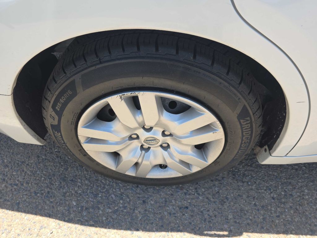 2012 Nissan Altima Image 2