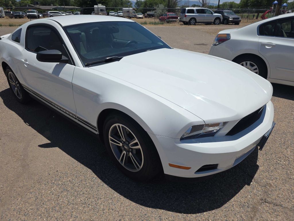 2011 Ford Mustang Image 3