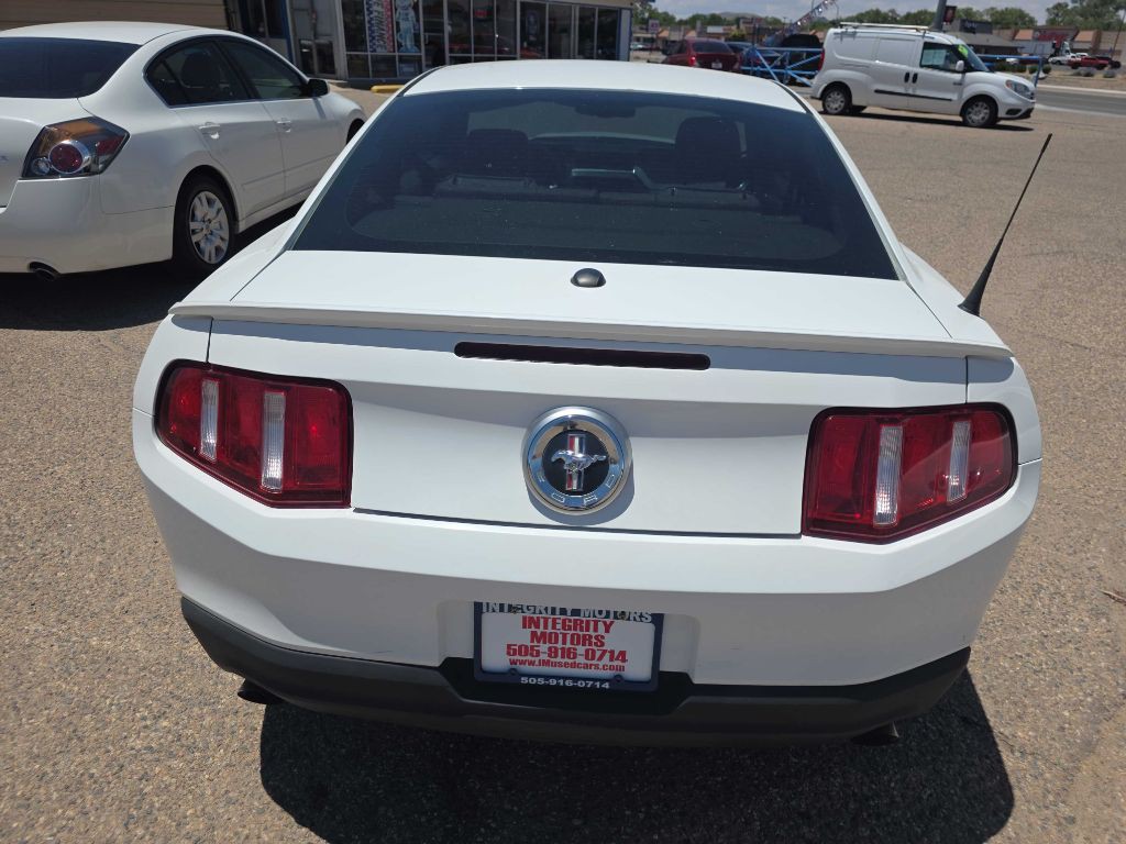 2011 Ford Mustang Image 8