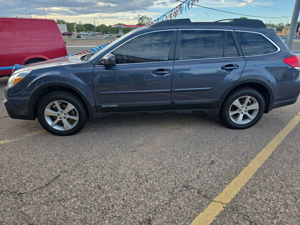 2014 Subaru Outback Image 2