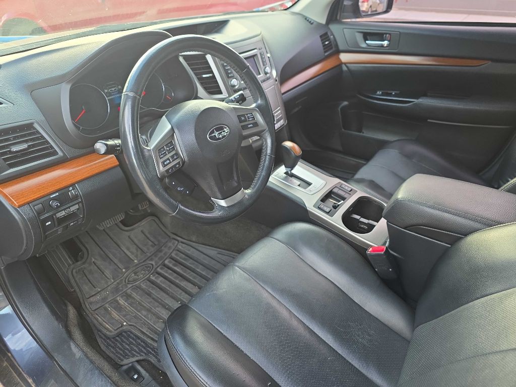2014 Subaru Outback Image 10