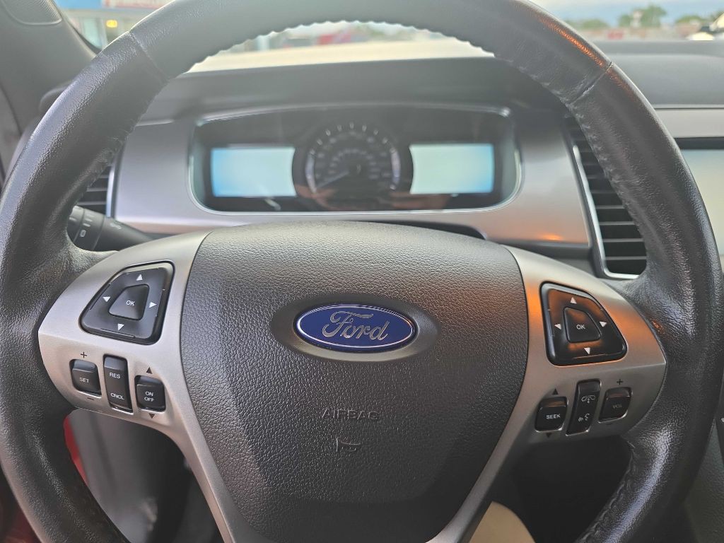 2014 Ford Taurus Image 4