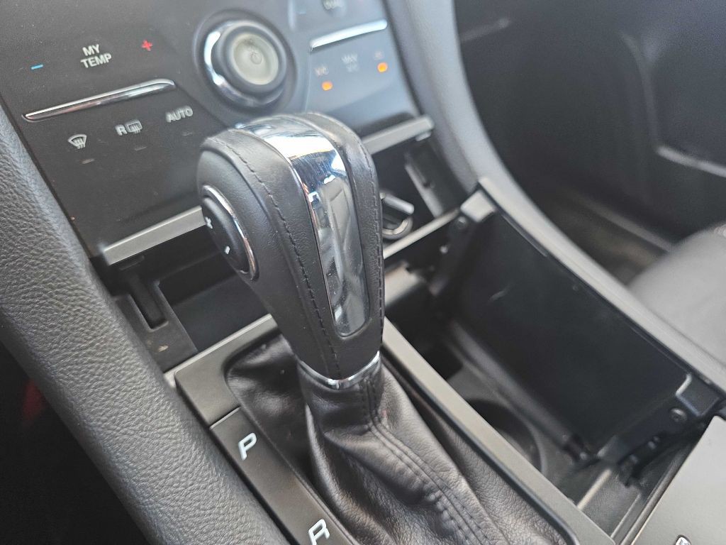 2014 Ford Taurus Image 8