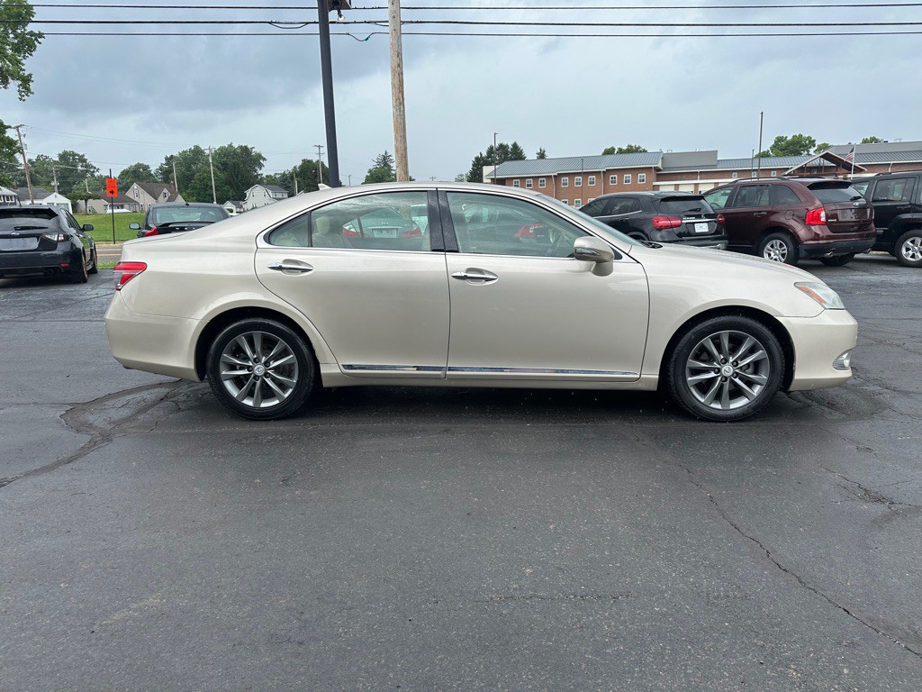 2010 Lexus ES 350 Image 5