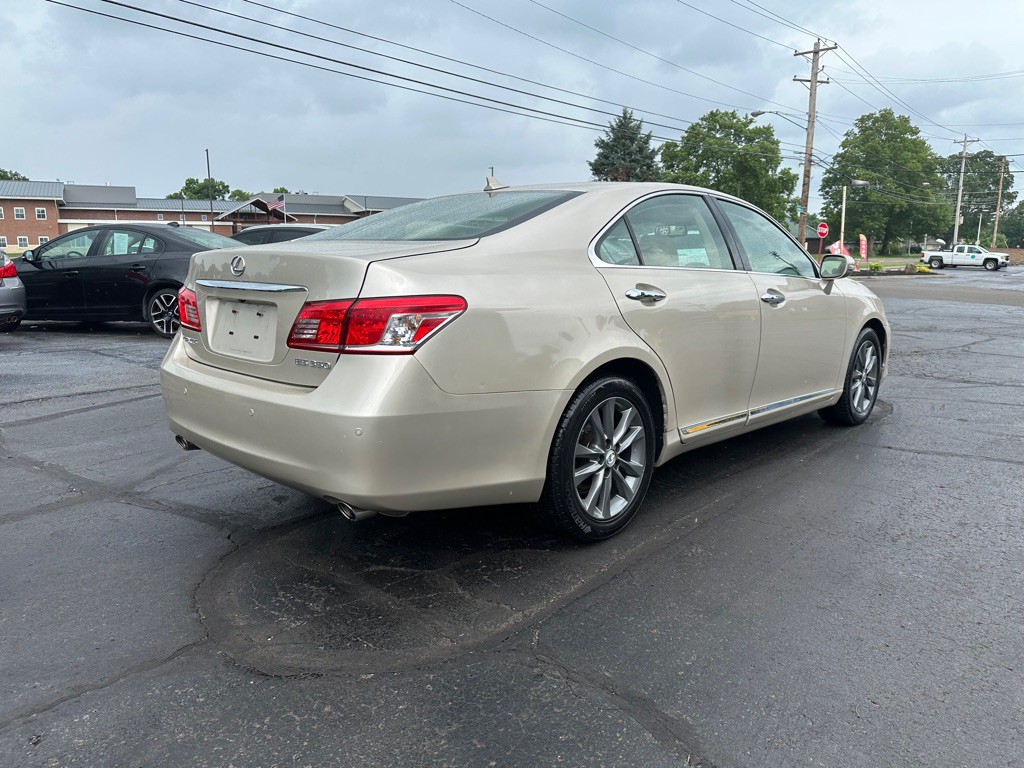 2010 Lexus ES 350 Image 6