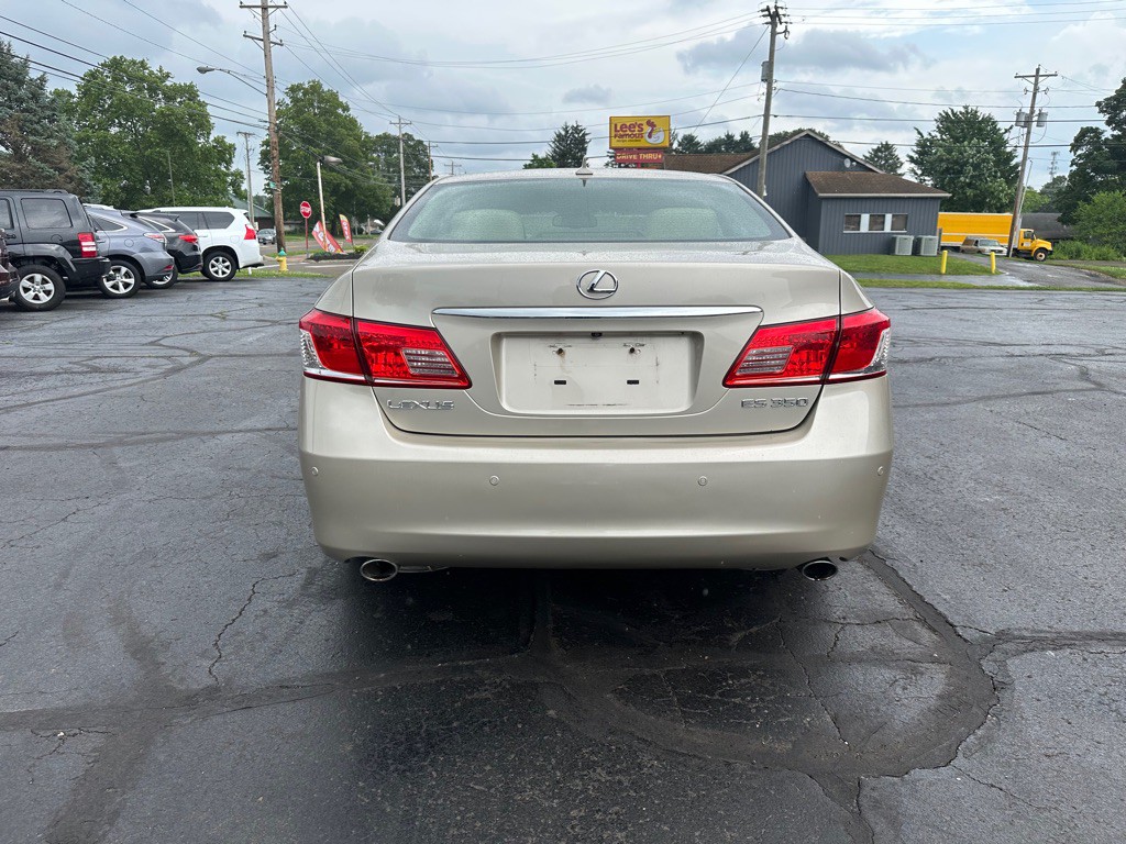 2010 Lexus ES 350 Image 8