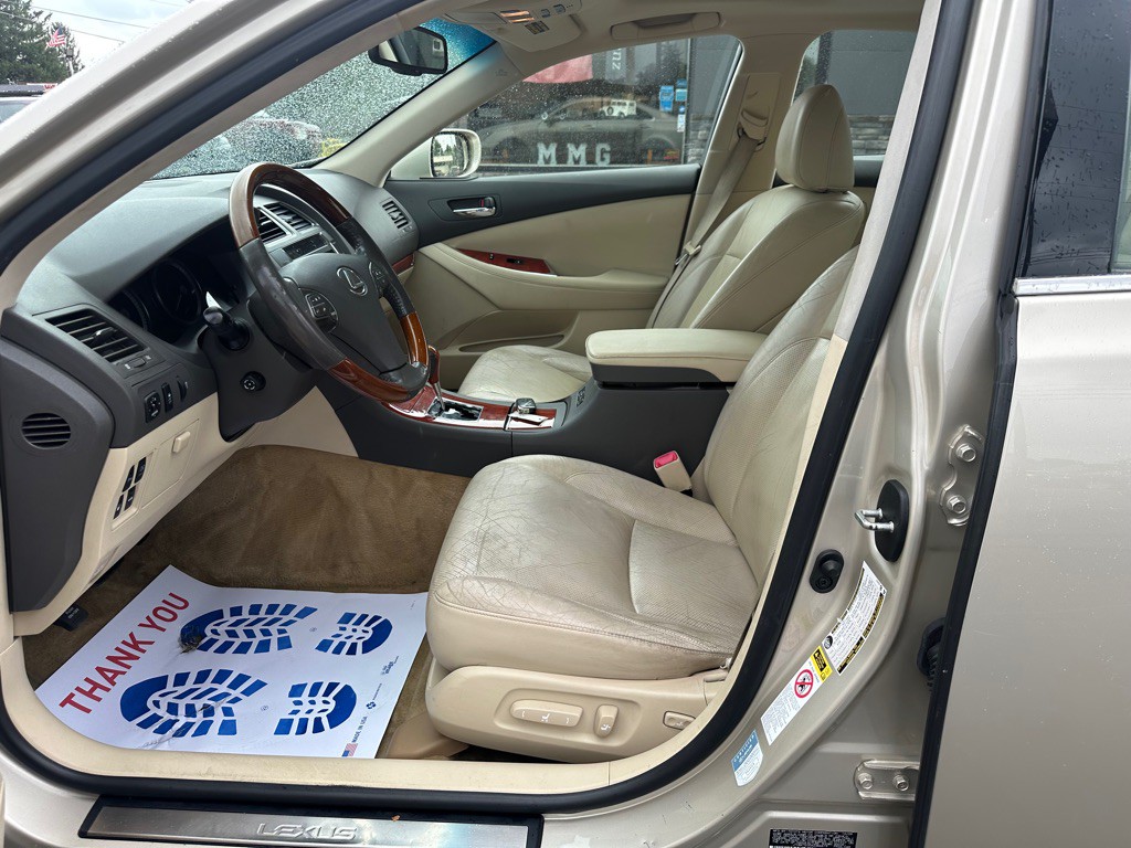 2010 Lexus ES 350 Image 12