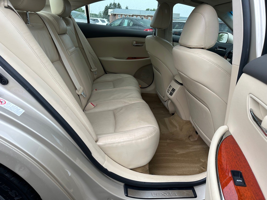 2010 Lexus ES 350 Image 15