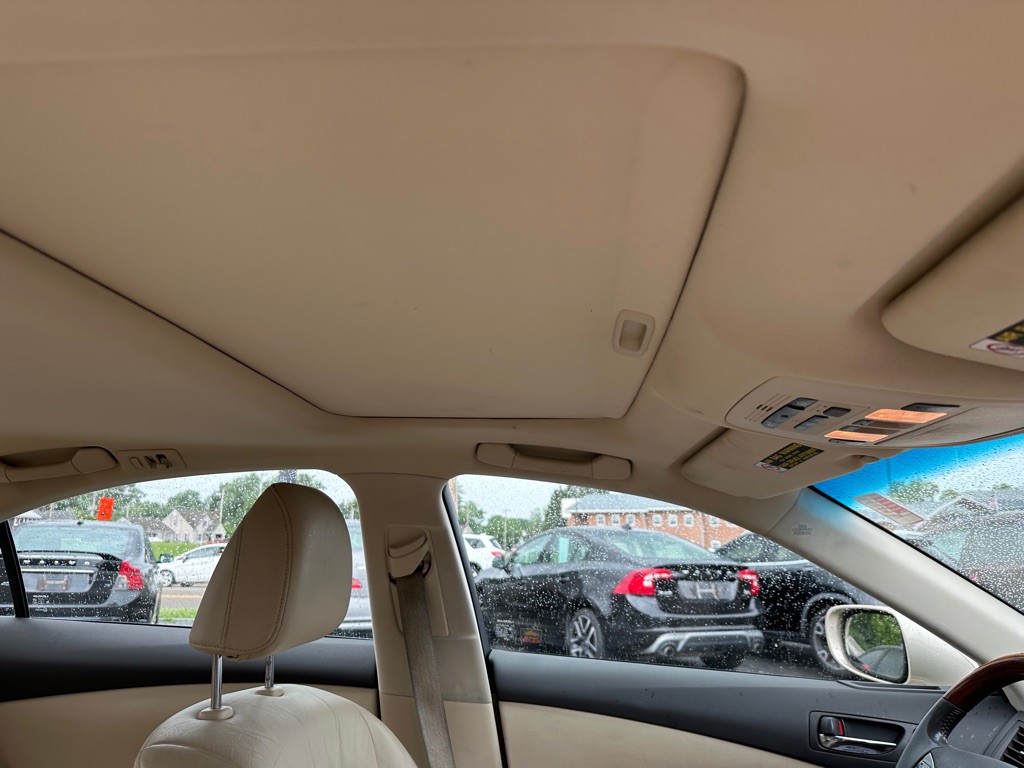 2010 Lexus ES 350 Image 16