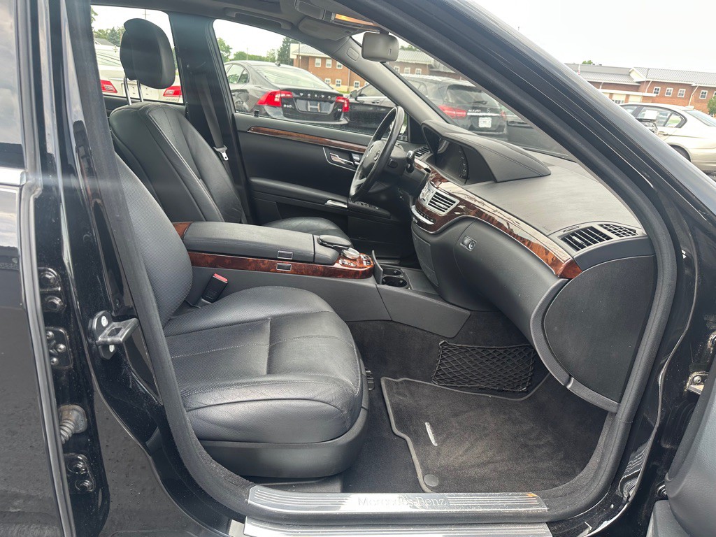 2007 Mercedes-Benz S-Class Image 10