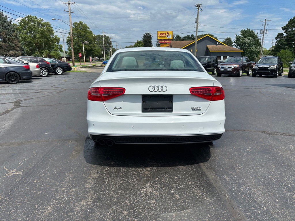 2016 Audi A4 Image 8