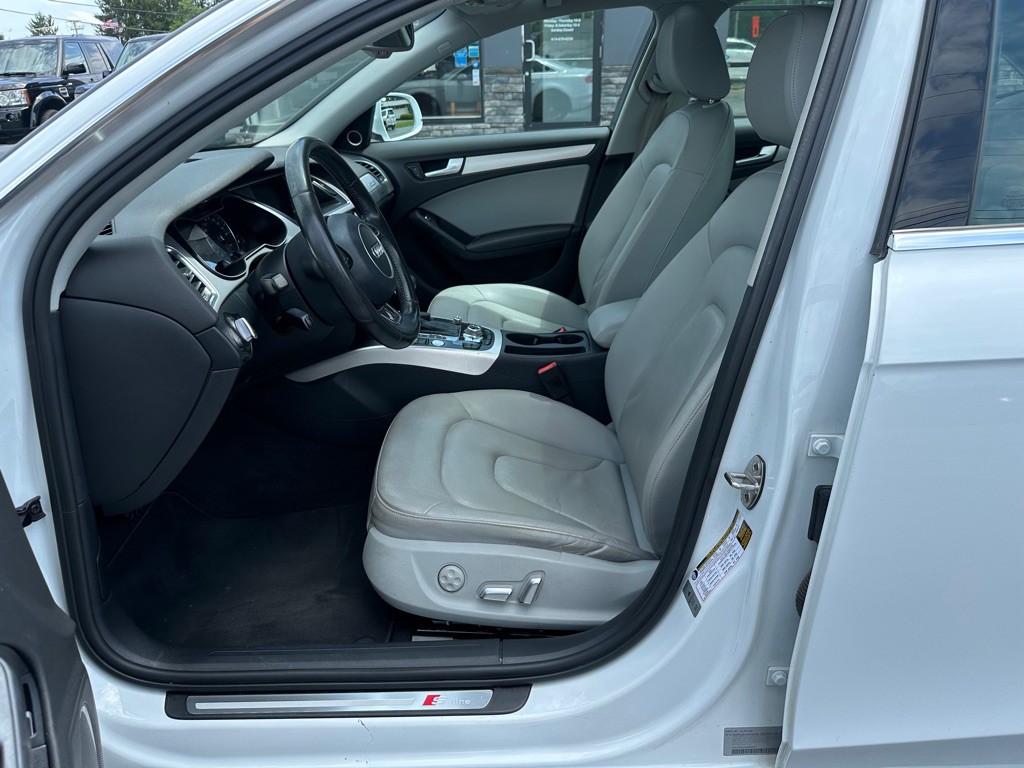 2016 Audi A4 Image 12
