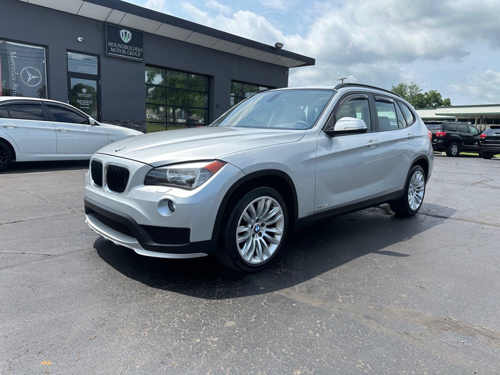 2015 BMW X1 Image 1