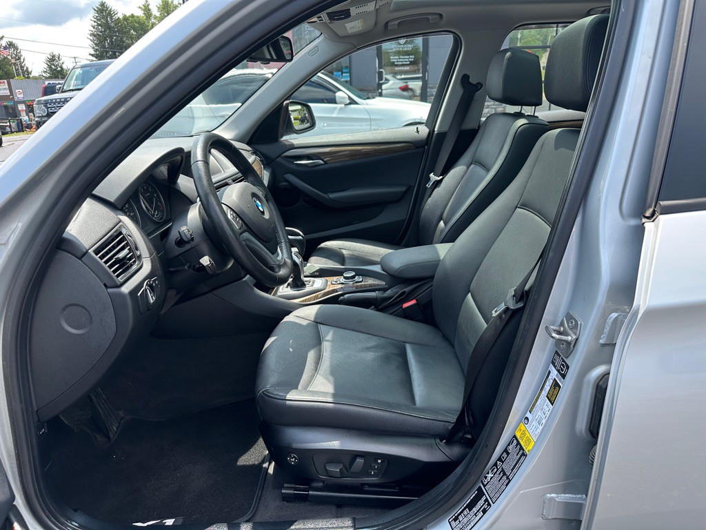 2015 BMW X1 Image 12