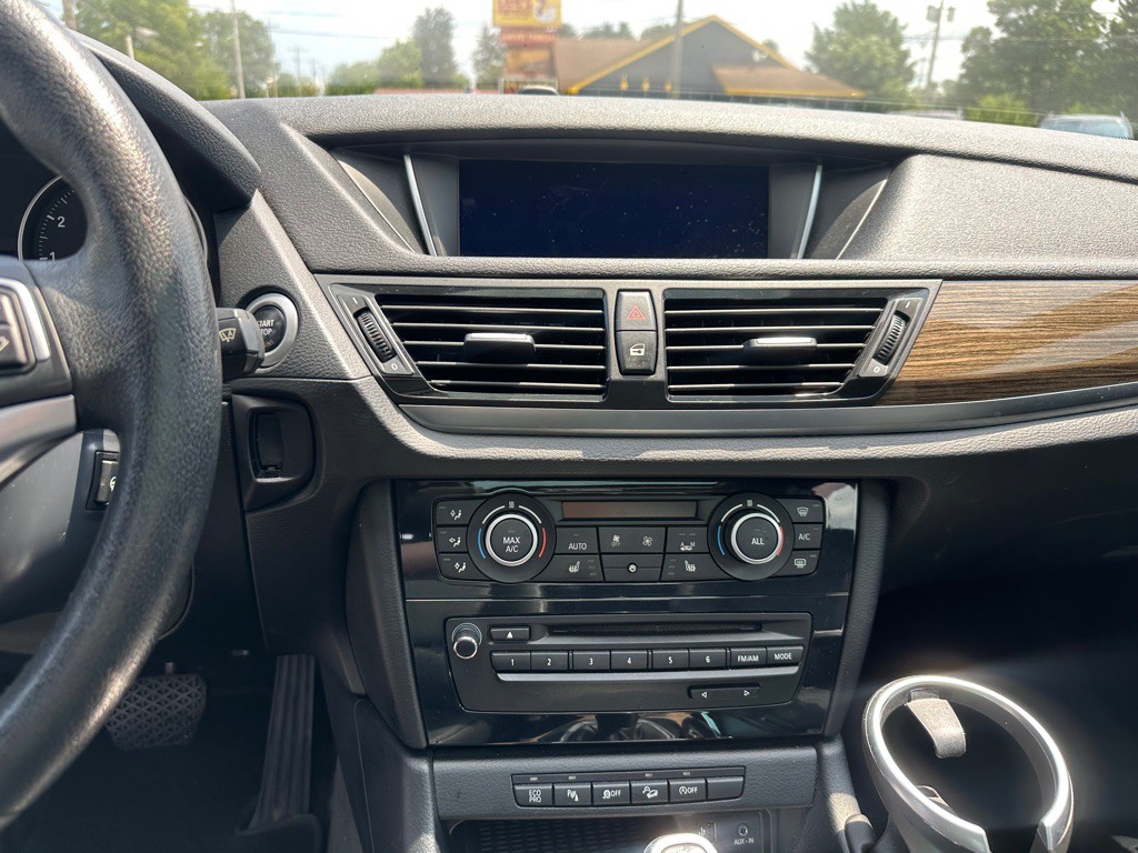 2015 BMW X1 Image 14