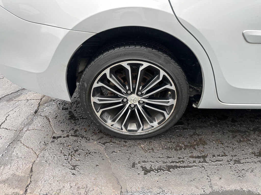 2014 Toyota Corolla Image 9