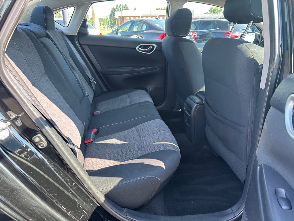 2015 Nissan Sentra Image 15