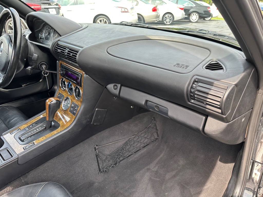 2000 BMW Z3 Image 11