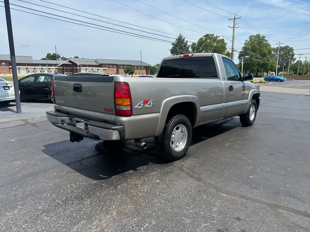 2002 GMC Sierra Image 6