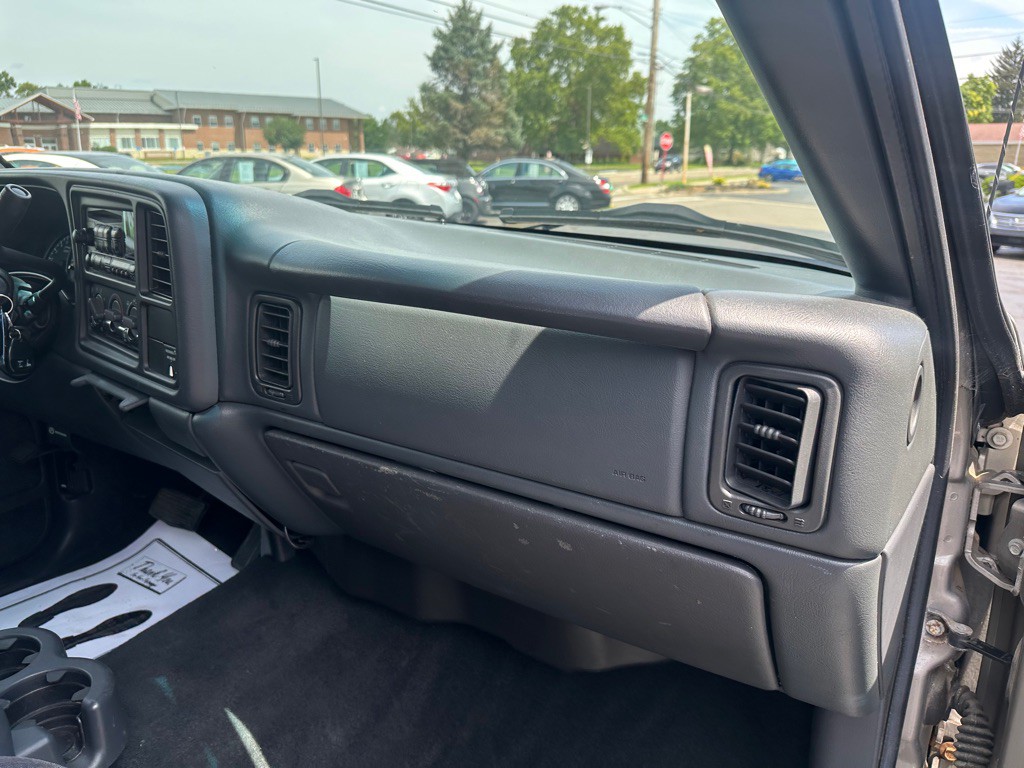 2002 GMC Sierra Image 11