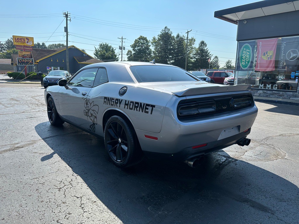 2015 Dodge Challenger Image 3