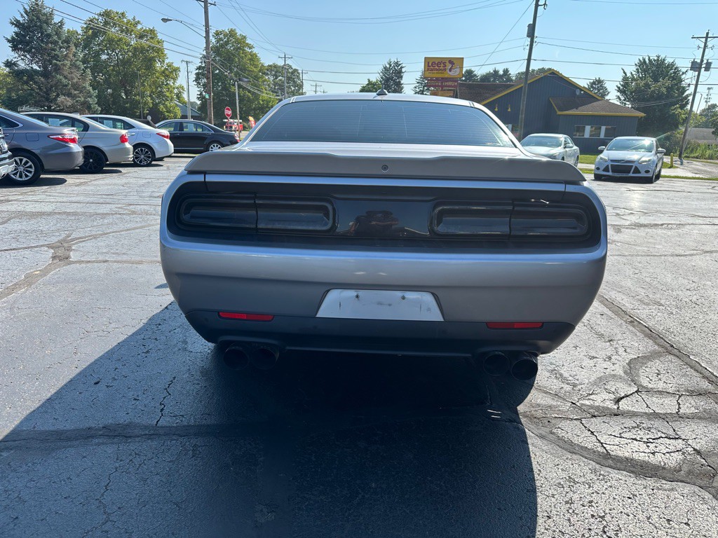 2015 Dodge Challenger Image 8