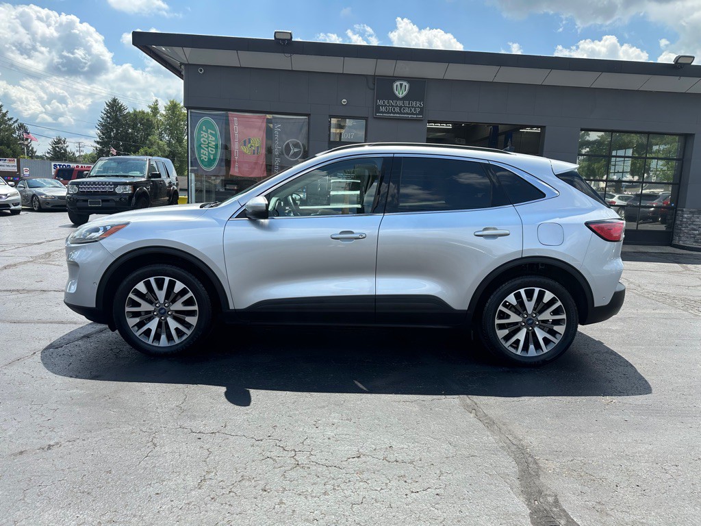 2020 Ford Escape Image 2
