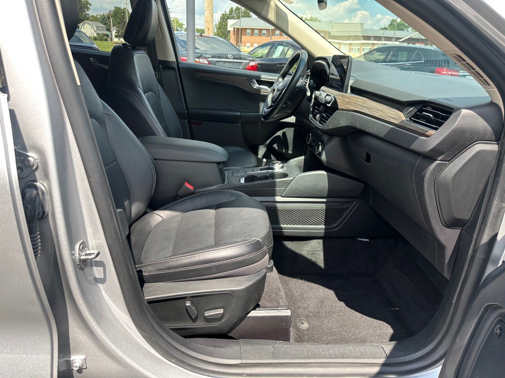 2020 Ford Escape Image 10