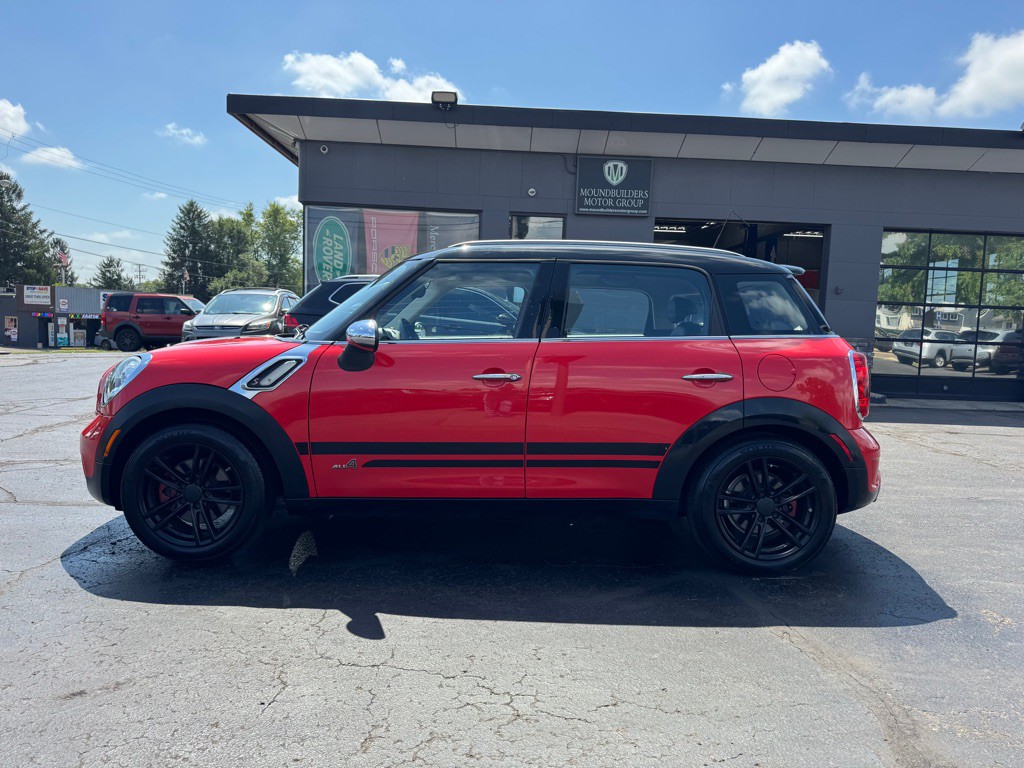 2012 MINI Countryman Image 2