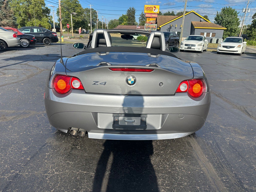 2003 BMW Z4 Image 8