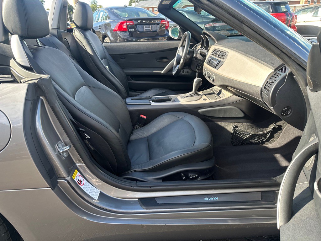 2003 BMW Z4 Image 10