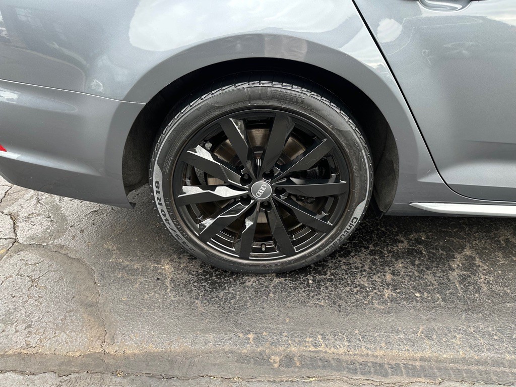 2018 Audi A4 Image 9
