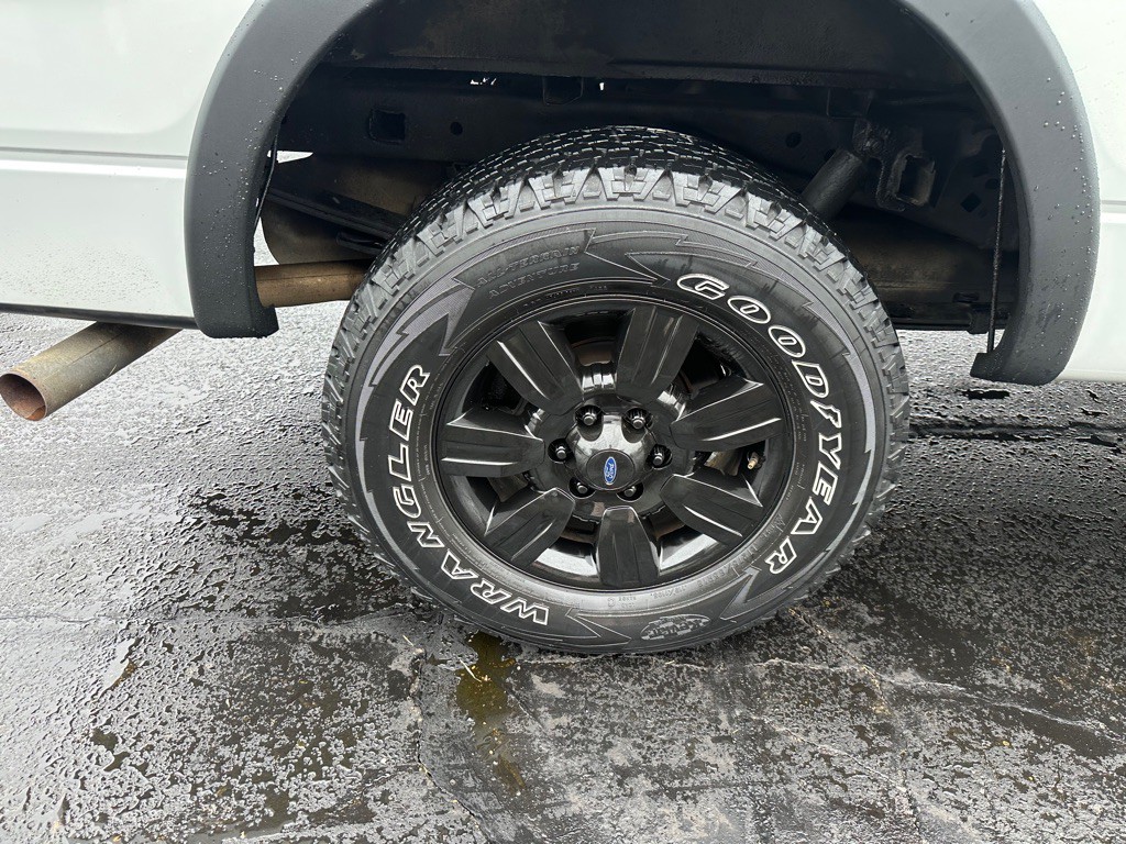 2014 Ford F-150 Image 9