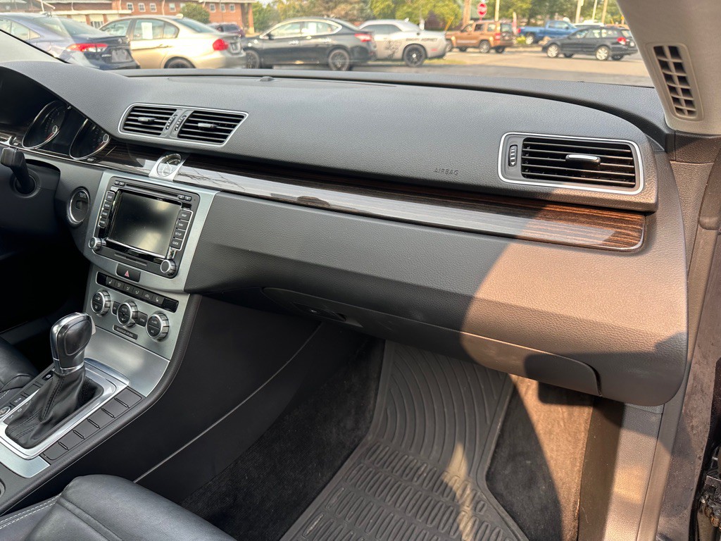2014 Volkswagen CC Image 11