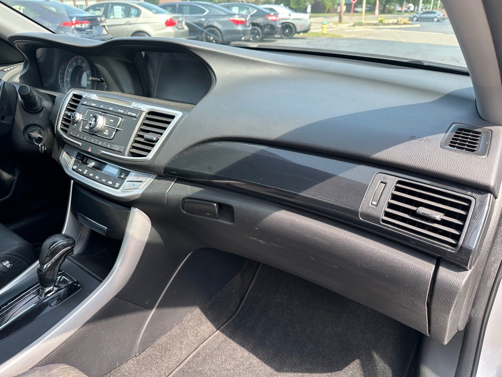 2014 Honda Accord Image 11