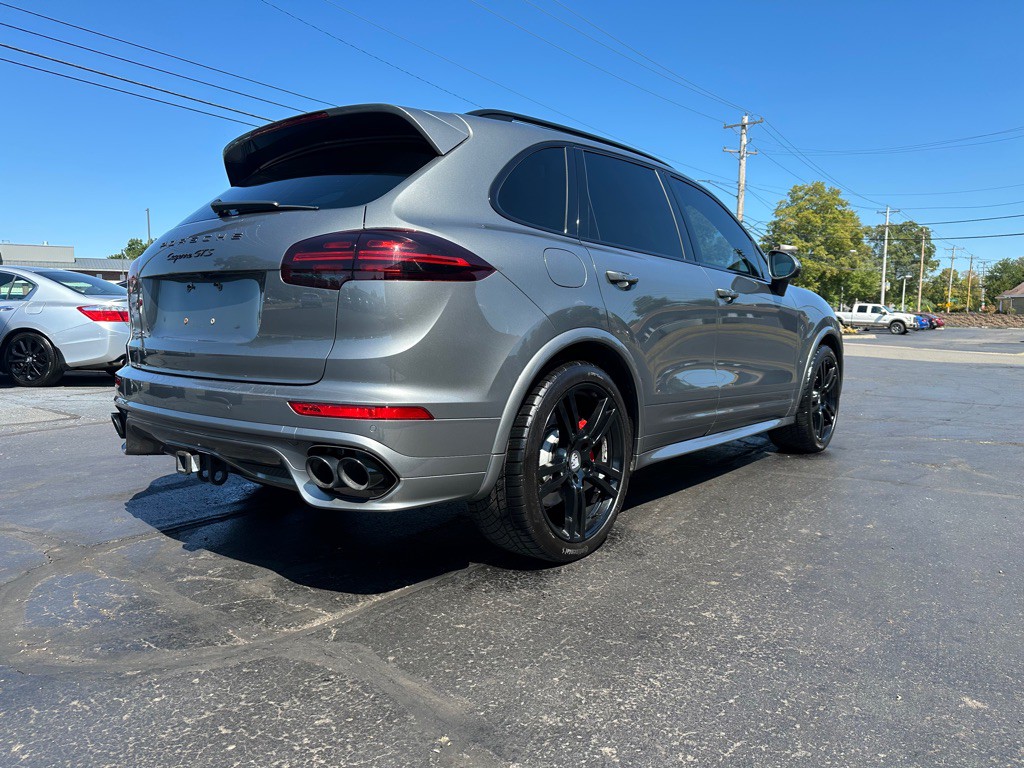 2016 Porsche Cayenne Image 6