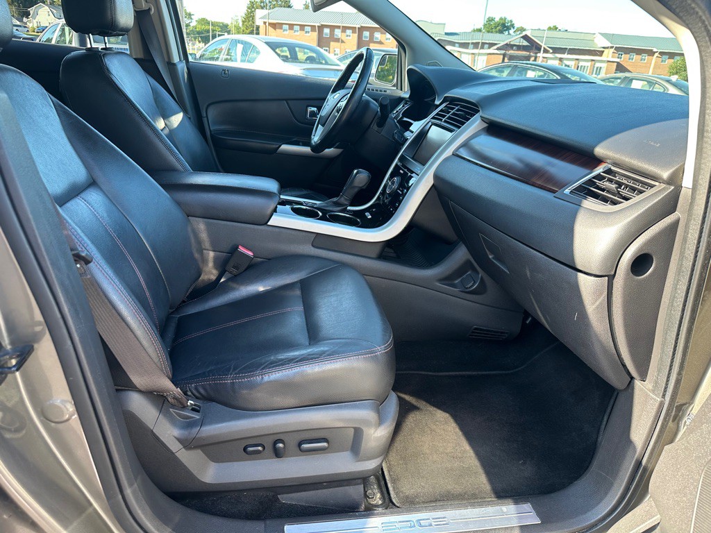 2013 Ford Edge Image 10