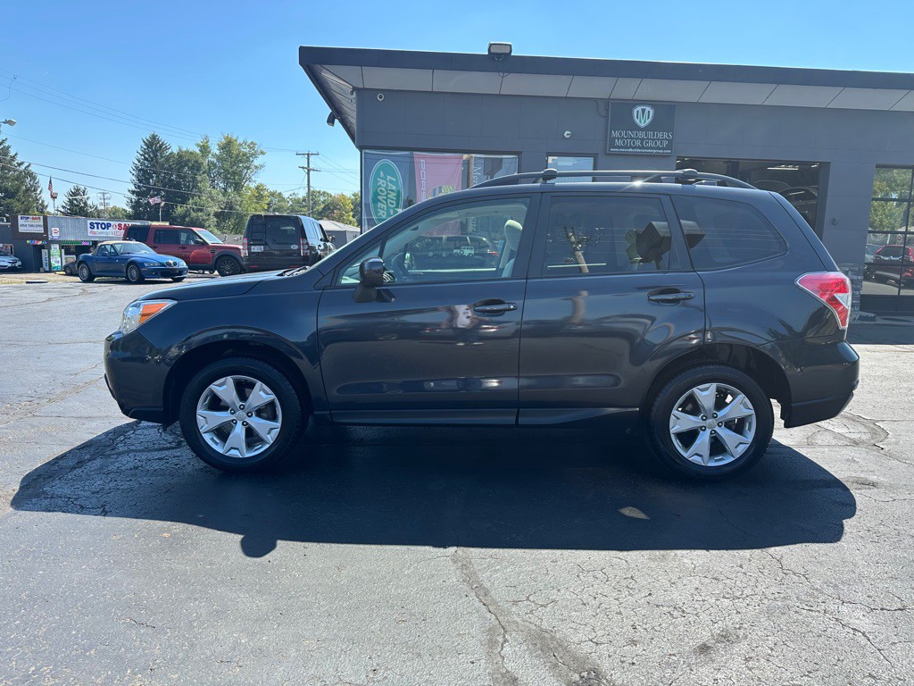 2016 Subaru Forester Image 2
