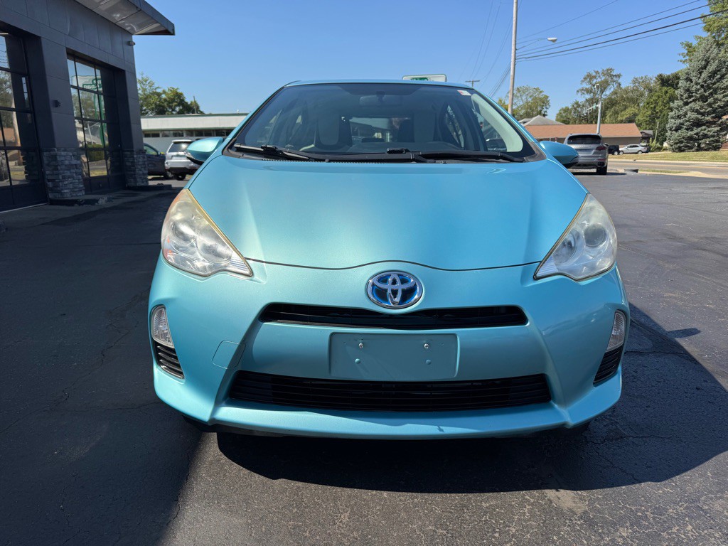 2013 Toyota Prius Image 7