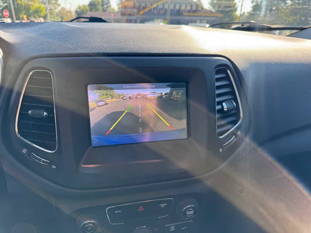 2018 Jeep Compass Image 14