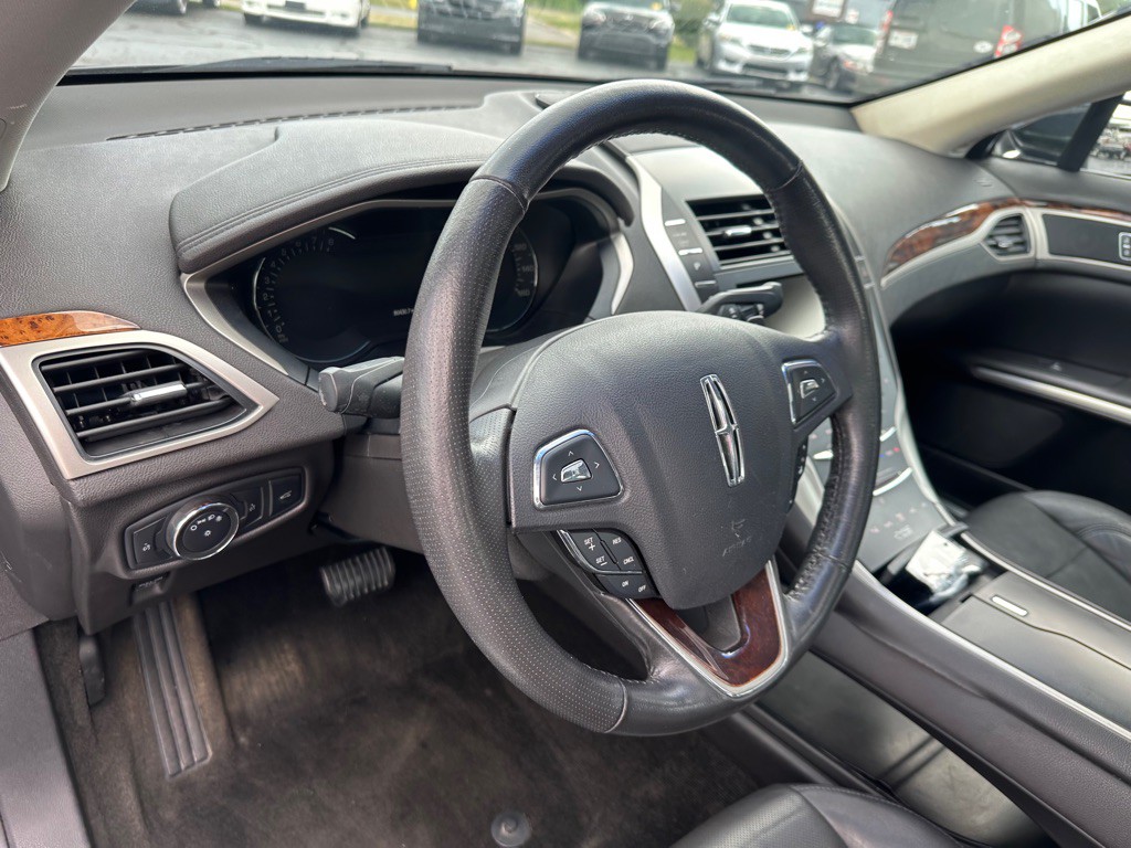 2013 Lincoln MKZ Image 13