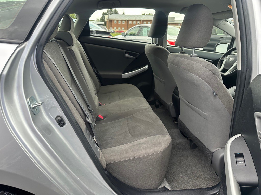 2015 Toyota Prius Image 15