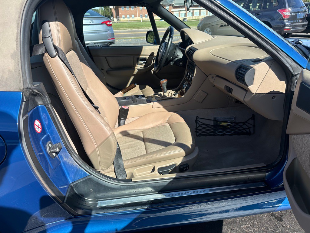 2001 BMW Z3 Image 10