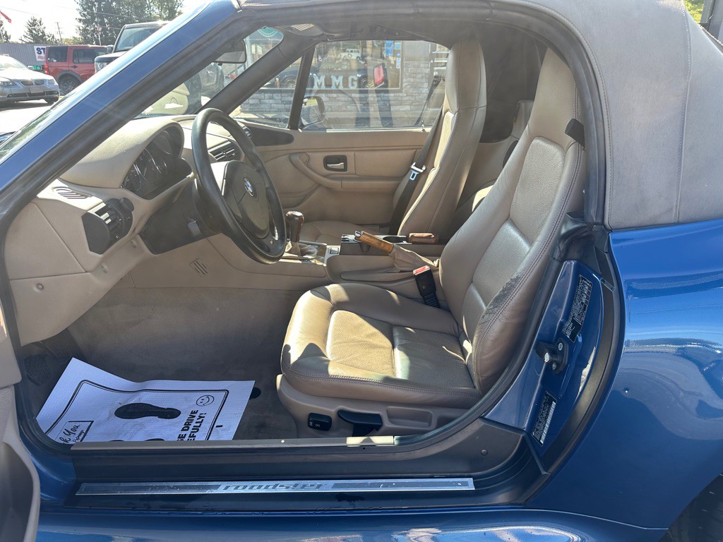 2001 BMW Z3 Image 12