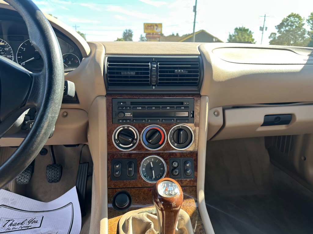 2001 BMW Z3 Image 14
