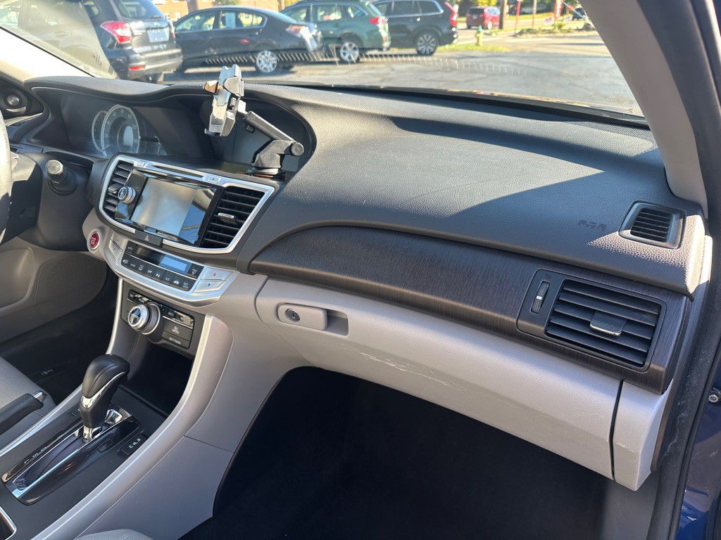 2014 Honda Accord Image 11